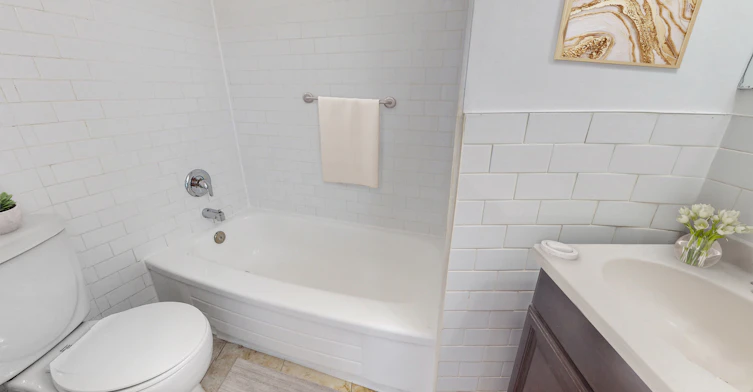 0008-2901 Dundas Street West, Toronto, ON, M6P 1Z1 - 8