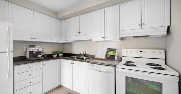 0412-110 Belmont Drive, London, ON, N6J 4W3 - 4