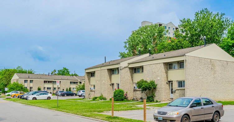 886-906 Wonderland Road South, London, ON, N6K 2V8 - 9