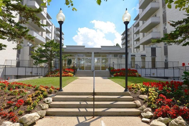 210-711 Finch Avenue West, Toronto, ON, M3H 4X6 - 12