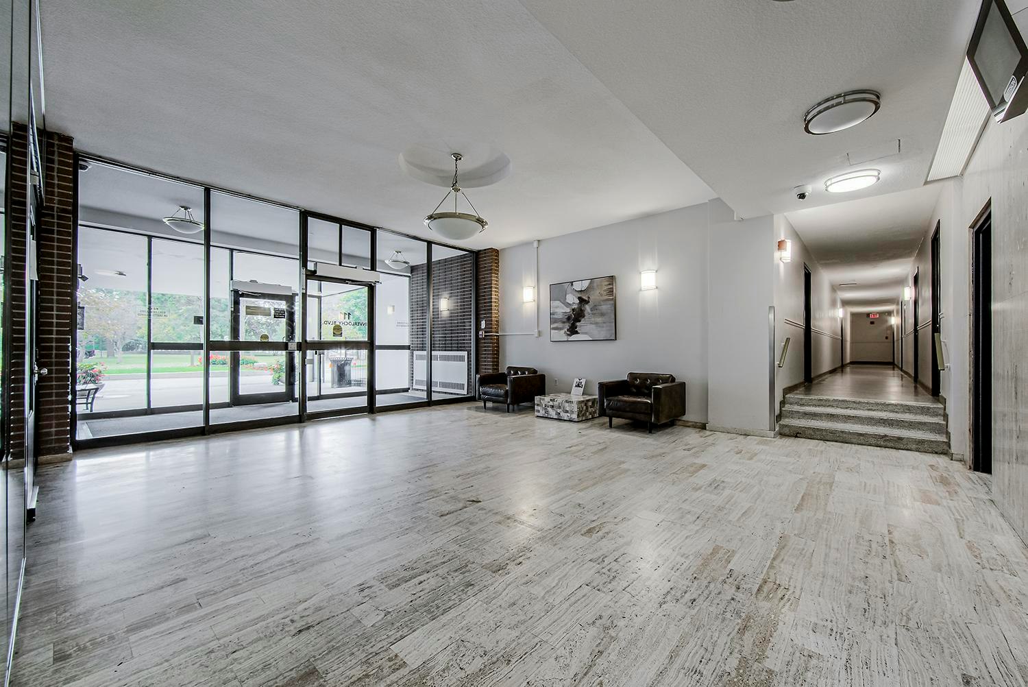 0912-111 Inverlochy Boulevard, Markham, ON, L3T 3R7 - 4