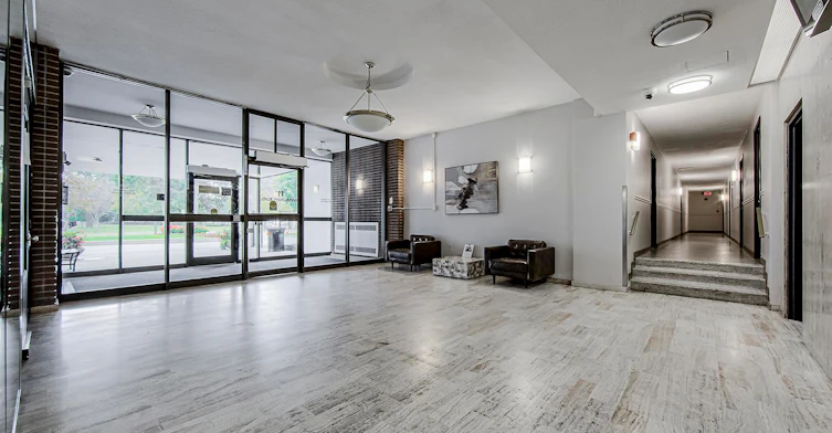 0912-111 Inverlochy Boulevard, Markham, ON, L3T 3R7 - 4