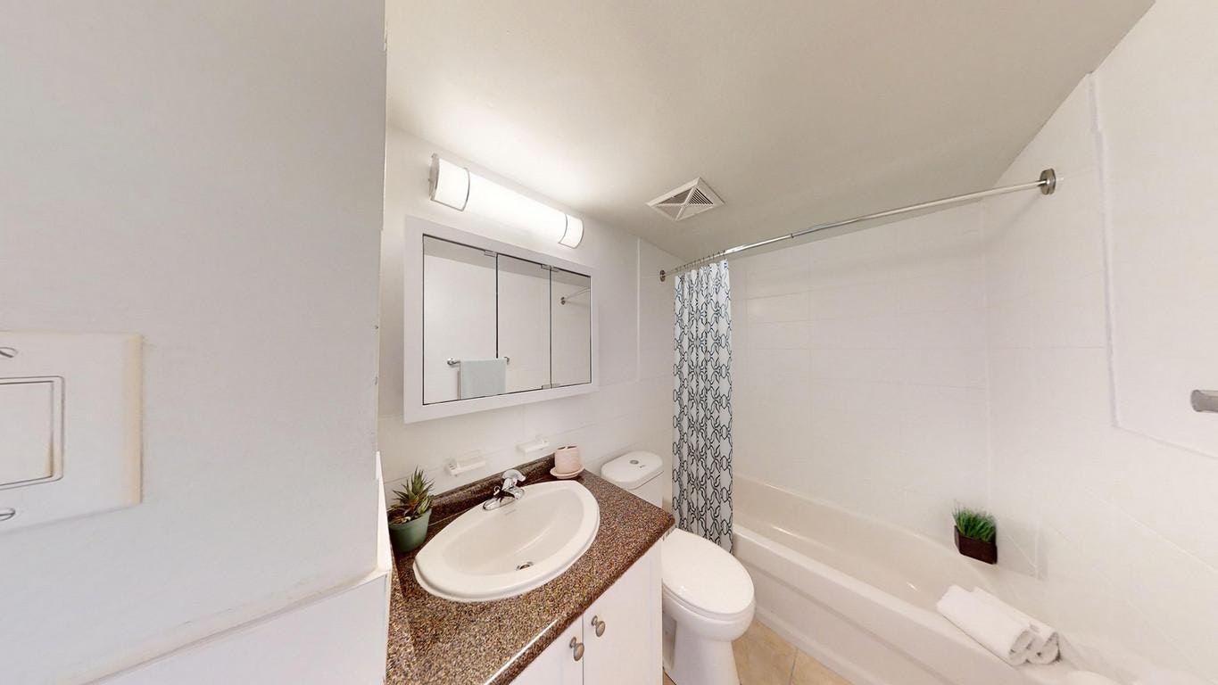1110-111 Inverlochy Boulevard, Markham, ON, L3T 3R7 - 10