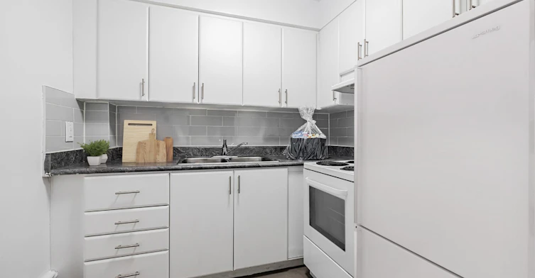 807-3444 Keele Street, Toronto, ON, M3J 1L8 - 5