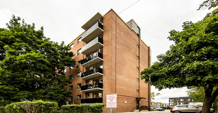 109-2 Treewood Street, Toronto, ON, M1P 3J3