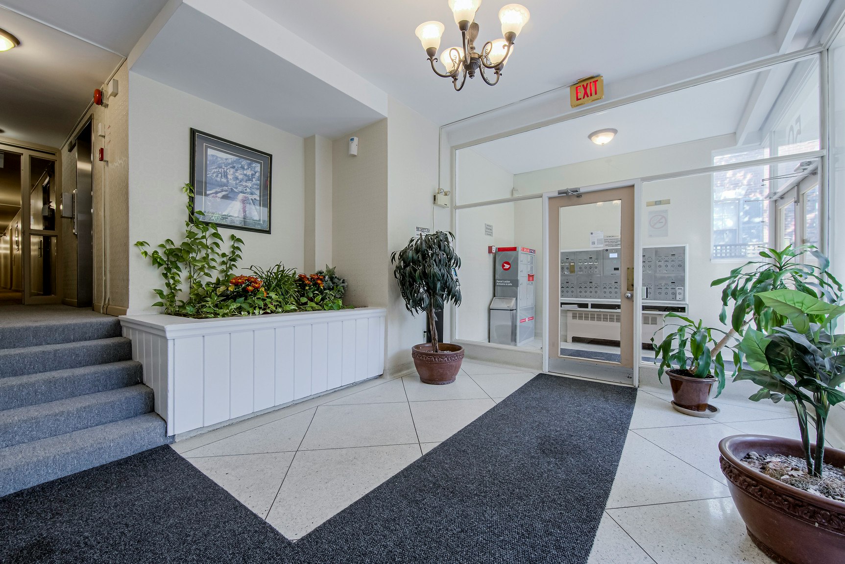 212-50 Walmer Road, Toronto, ON, M5R 2X4 - 9