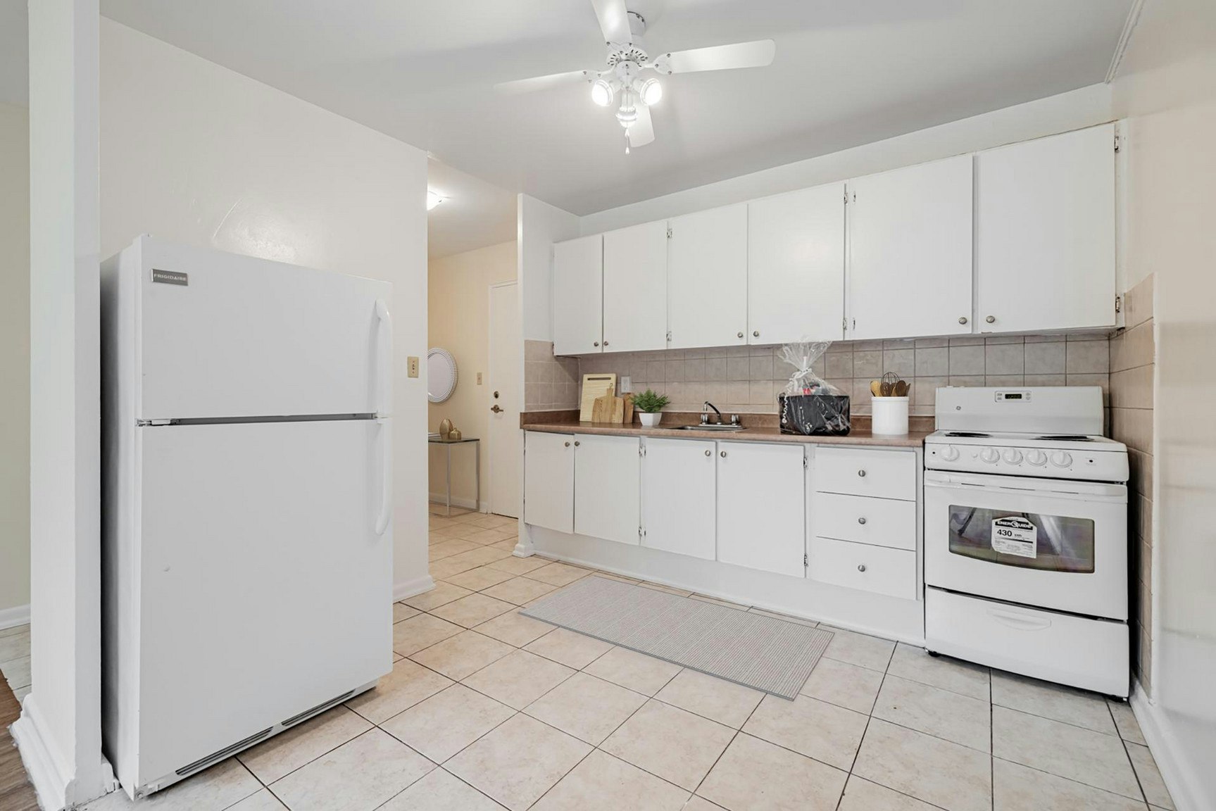 205-27 Seeley Drive, Toronto, ON, M3M 2V8 - 7