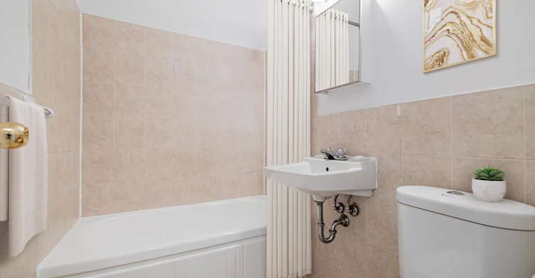 205-27 Seeley Drive, Toronto, ON, M3M 2V8 - 8