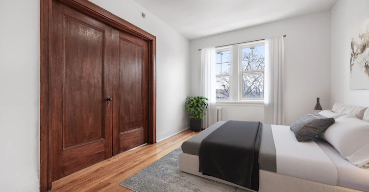 5-4 Connaught Circle, Toronto, ON, M6C 2S7 - 5