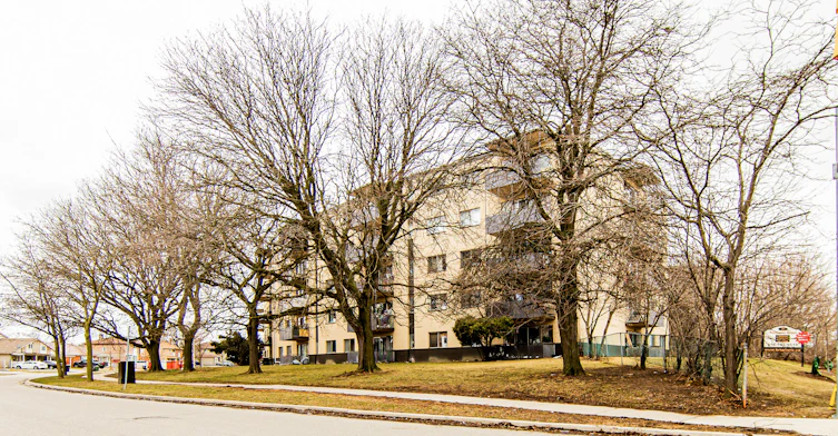 096-20 Sanagan Road, Toronto, ON, M9V 1R9 - 6