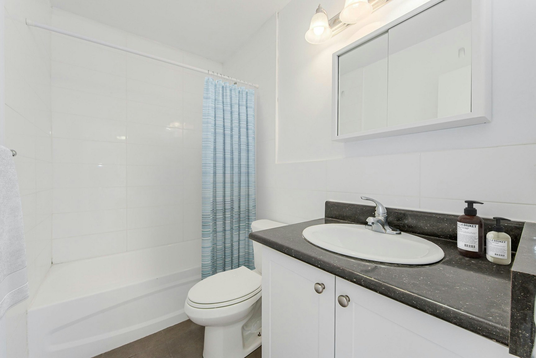 096-20 Sanagan Road, Toronto, ON, M9V 1R9 - 5