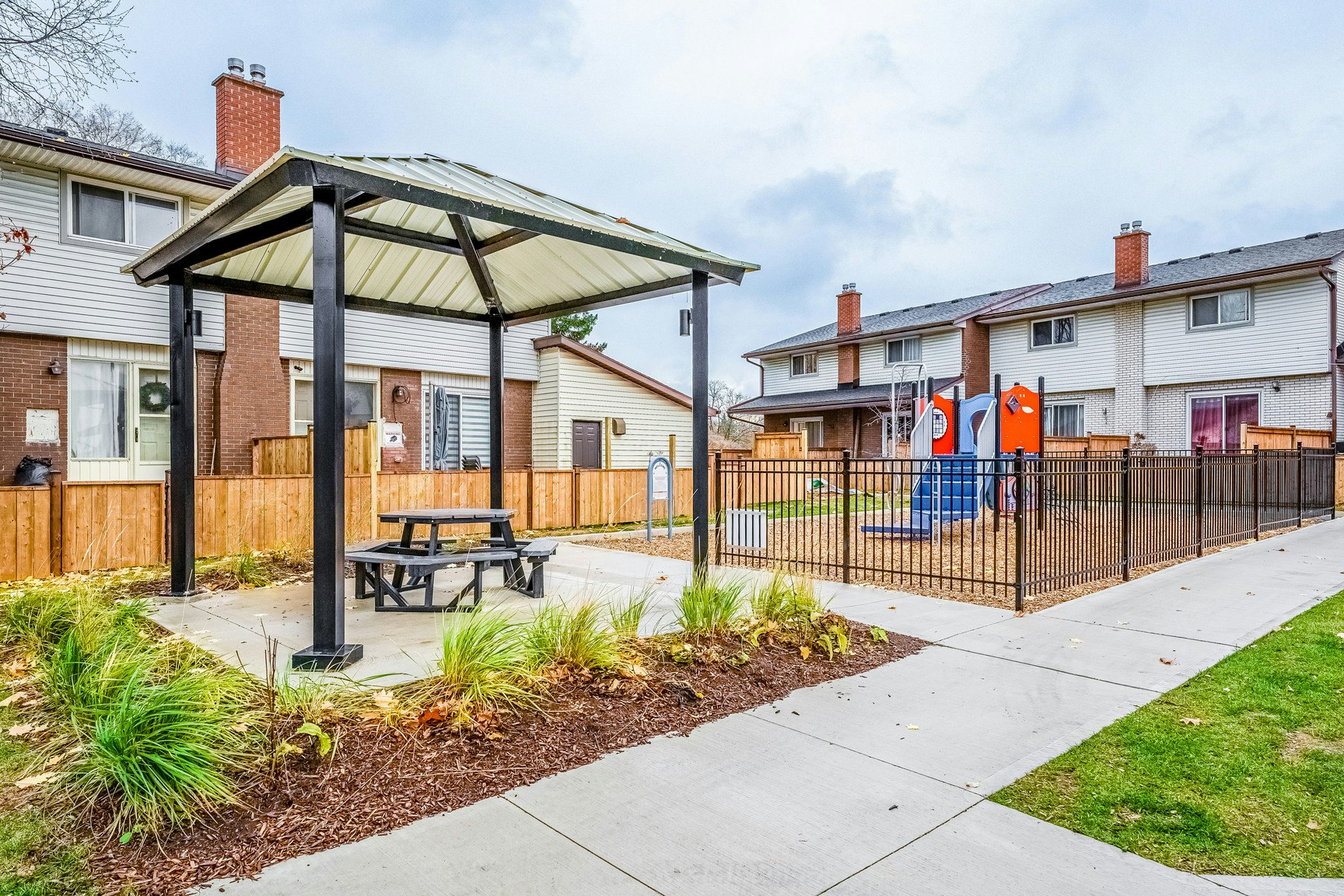 409-97 Milford Avenue, Waterloo, ON, N2L 3Z5 - 12