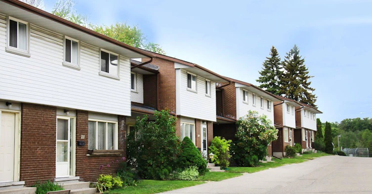 409-97 Milford Avenue, Waterloo, ON, N2L 3Z5 - 3