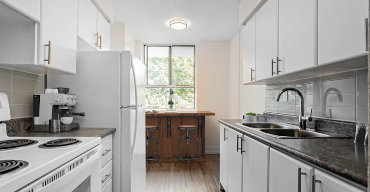 0811-40 Tuxedo Court, Toronto, ON, M1G 3S7 - 3