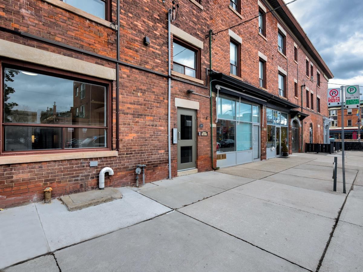 10721-169 1072a 1074a Lauder / Clair Avenue St Avenue W, Toronto, ON, M6E 3H5 - 2