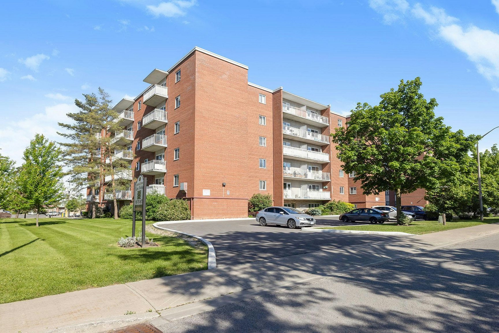 410-48 Laverock Avenue, Richmond Hill, ON, L4C 4J5