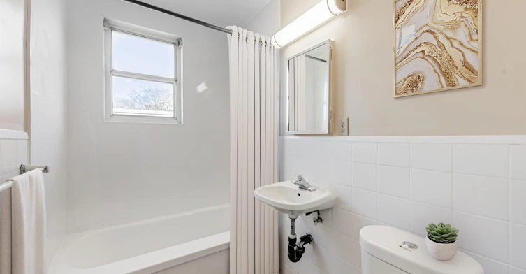 32-1-34 Saranac Boulevard, Toronto, ON, M6A 2G5 - 10