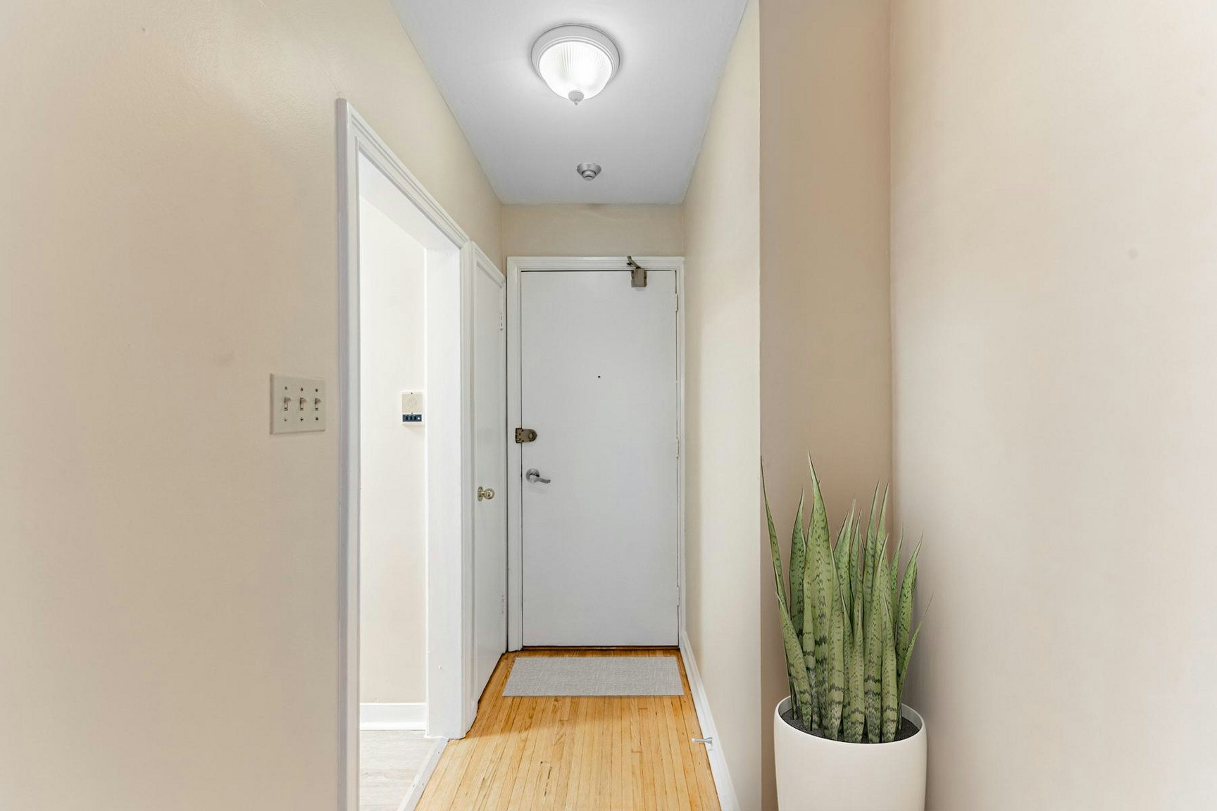 32-1-34 Saranac Boulevard, Toronto, ON, M6A 2G5 - 5