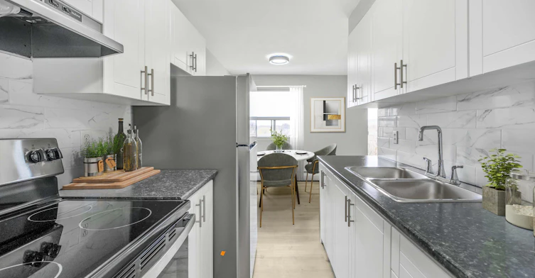 504-9 Riverdale Drive, Hamilton, ON, L8E 1J9 - 3