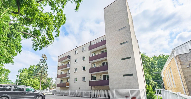 74-140 Kent Street, Whitby, ON, L1N 4X9