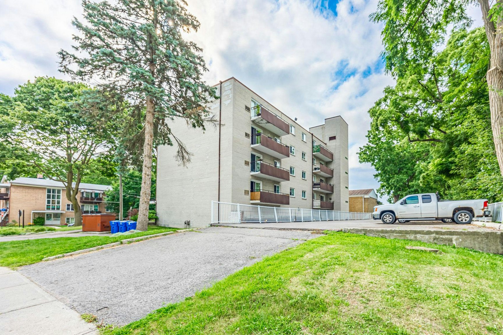 74-140 Kent Street, Whitby, ON, L1N 4X9 - 2