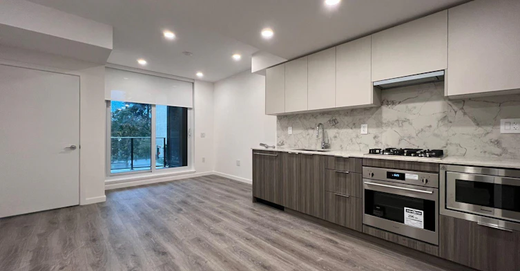 303-10333 133 Street, Surrey, BC, V3T 0V1 - 3