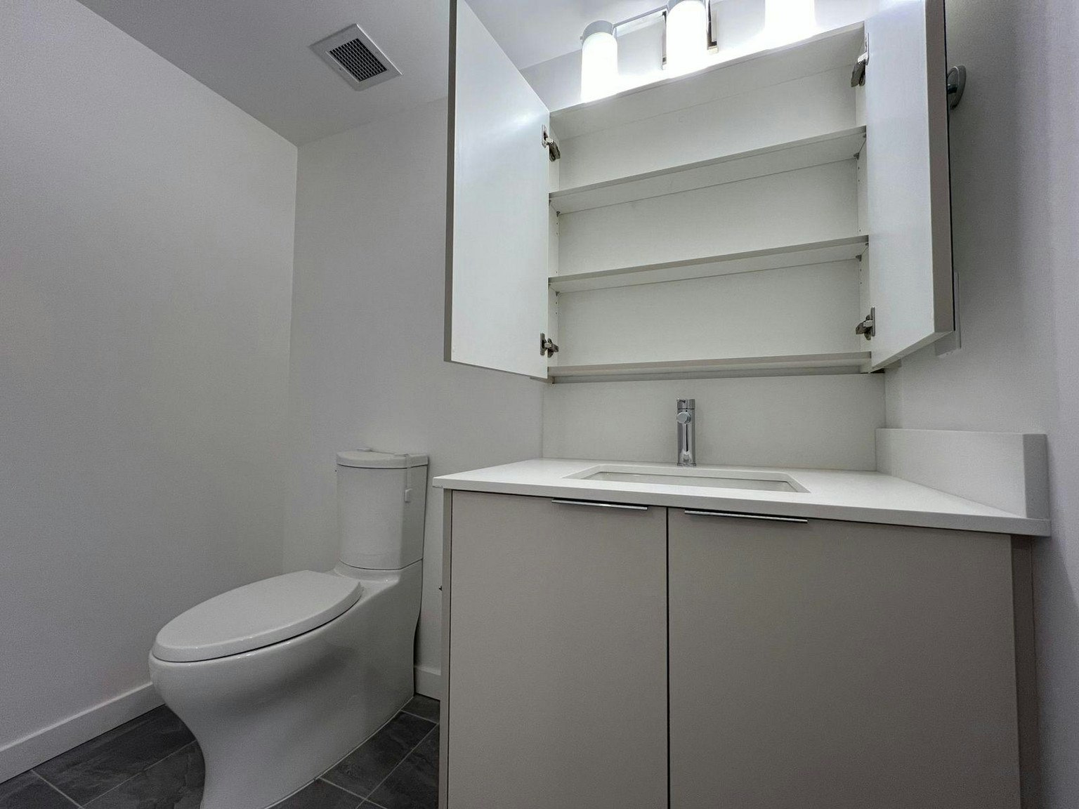 303-10333 133 Street, Surrey, BC, V3T 0V1 - 12