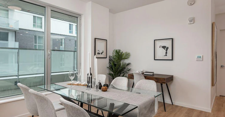 6993 Decarie, Montréal, QC, H3W 0B5