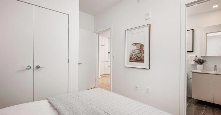6993 Decarie, Montréal, QC, H3W 0B5 - 2