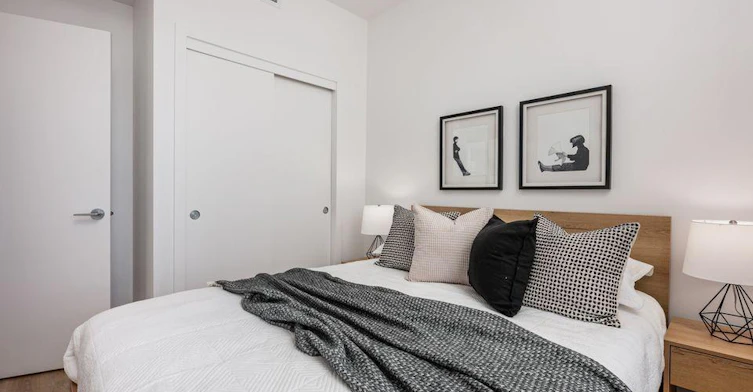 6993 Decarie, Montréal, QC, H3W 0B5 - 12