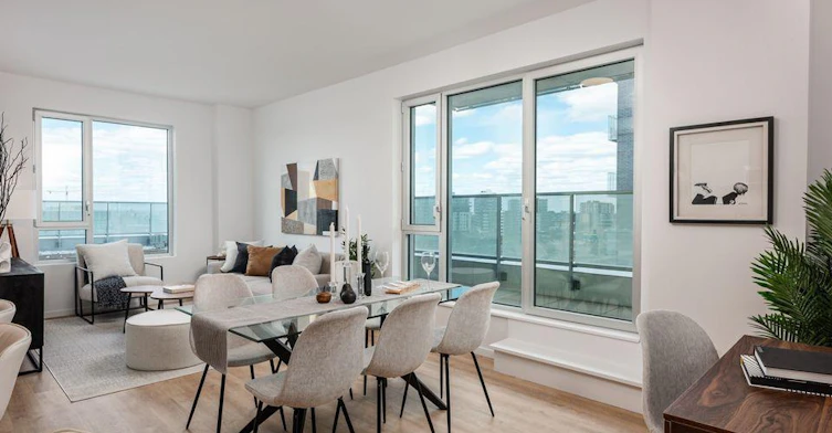 6993 Decarie, Montréal, QC, H3W 0B5 - 7