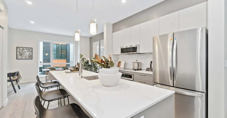 A-300-3588 Hull Street, Vancouver, BC, V5N 4R9 - 2