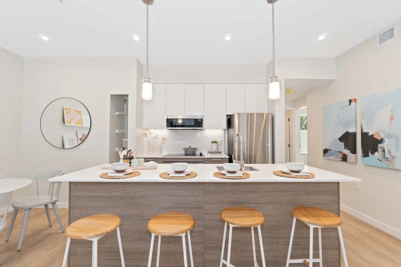 A-300-3588 Hull Street, Vancouver, BC, V5N 4R9 - 3