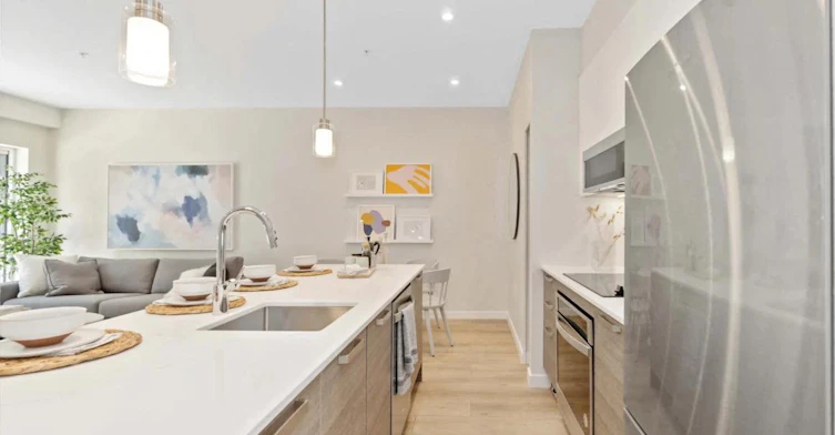 A-300-3588 Hull Street, Vancouver, BC, V5N 4R9 - 6