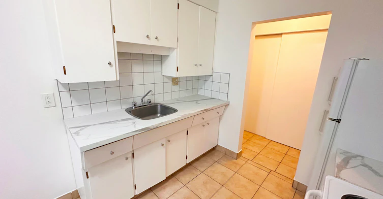 2929 Unwin Road NW, Calgary, AB, T2N 4C8 - 2