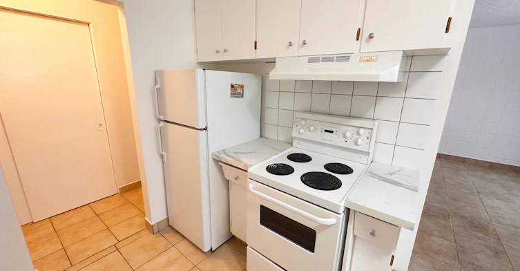 2929 Unwin Road NW, Calgary, AB, T2N 4C8 - 3