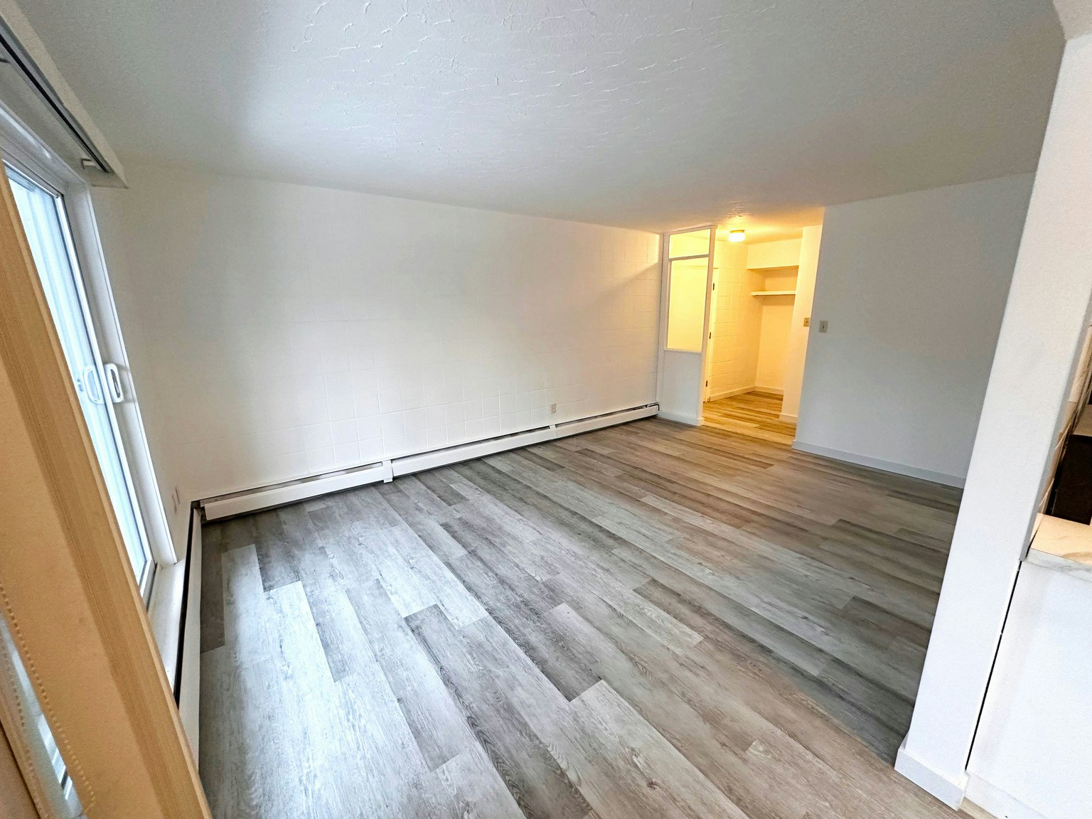2929 Unwin Road NW, Calgary, AB, T2N 4C8 - 4