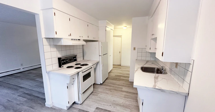 2929 Unwin Road NW, Calgary, AB, T2N 4C8 - 5
