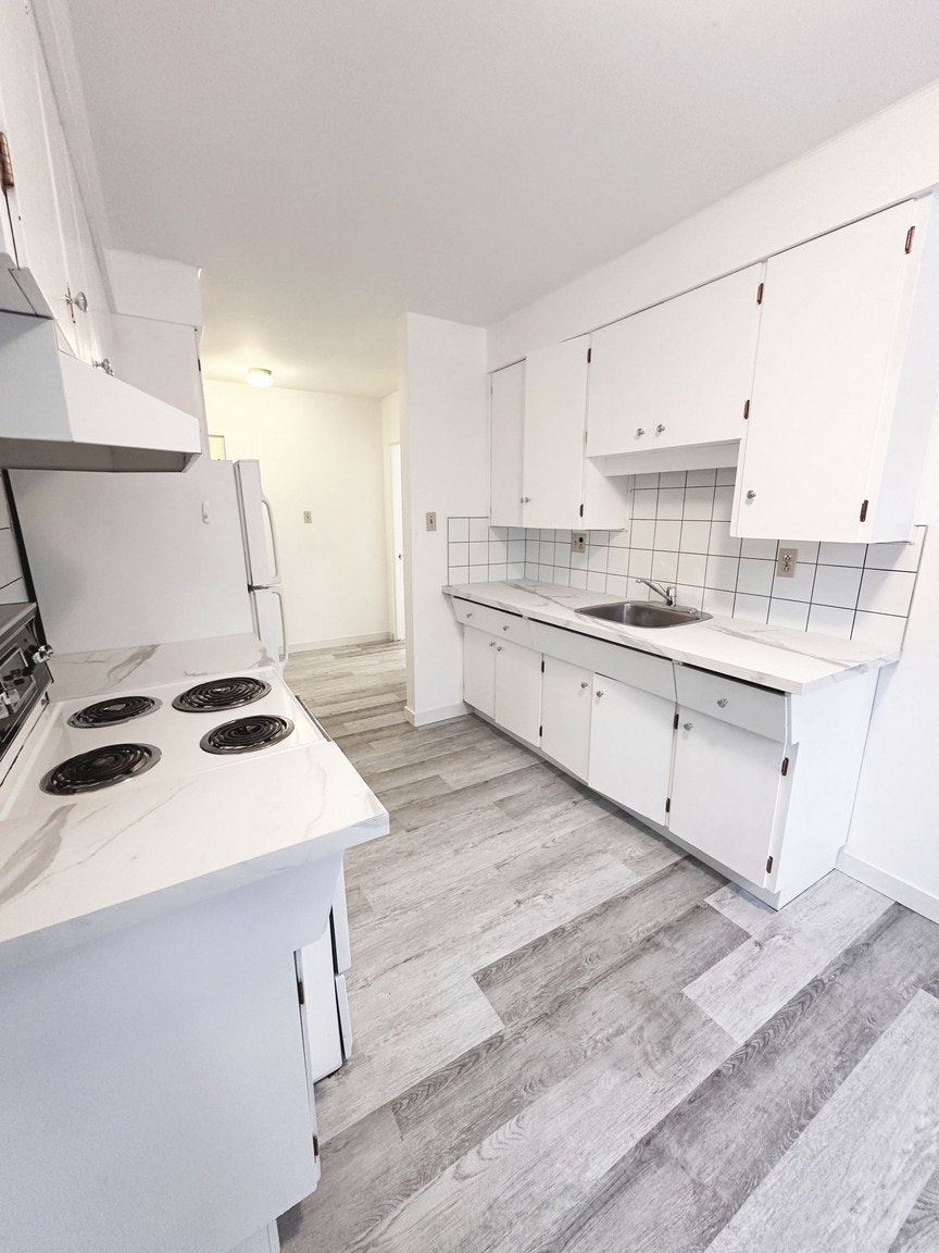 2929 Unwin Road NW, Calgary, AB, T2N 4C8 - 6