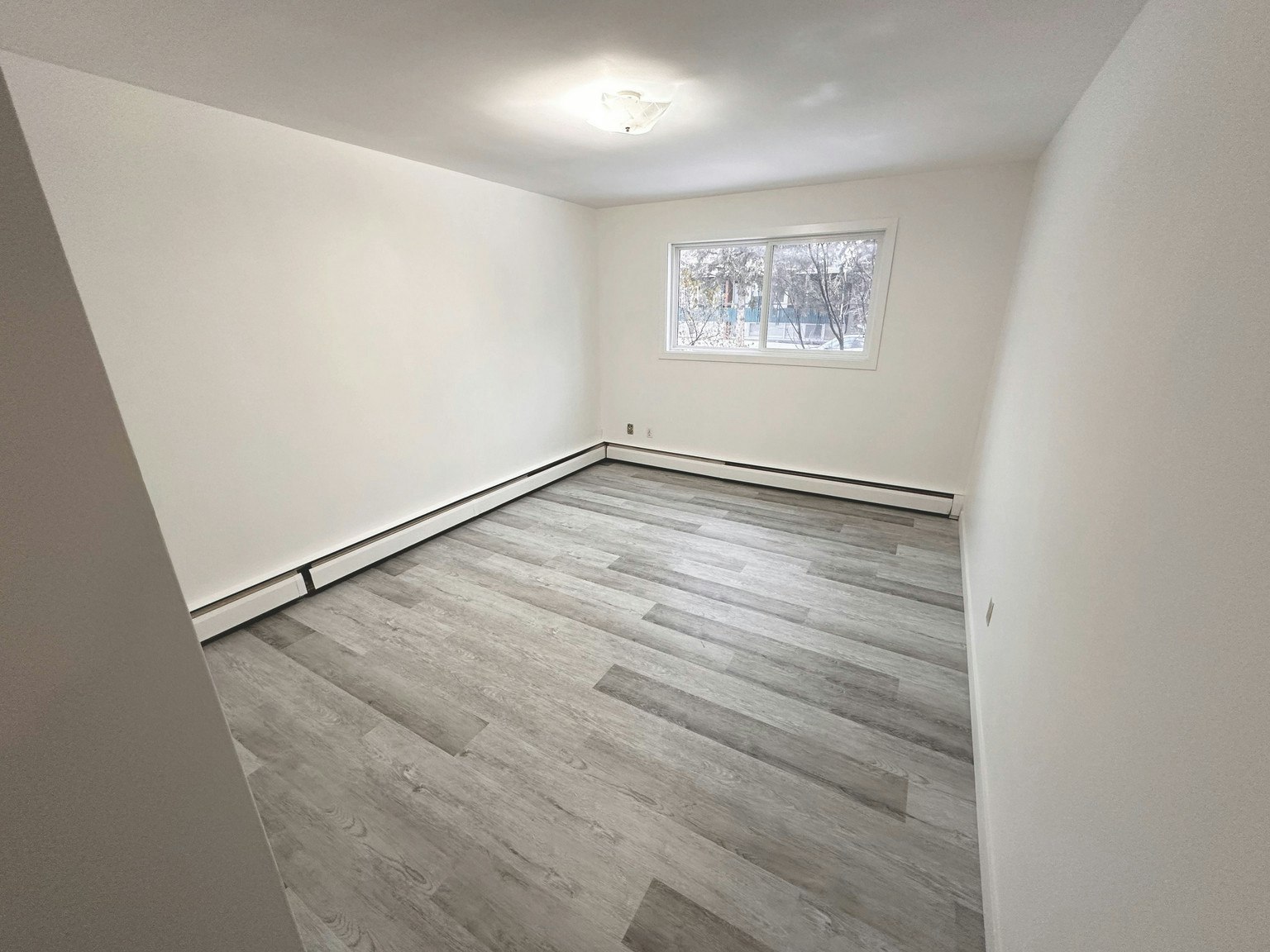 2929 Unwin Road NW, Calgary, AB, T2N 4C8 - 10