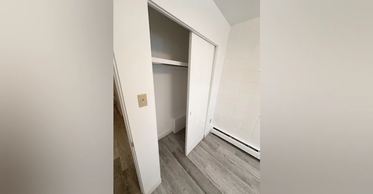 2929 Unwin Road NW, Calgary, AB, T2N 4C8 - 12