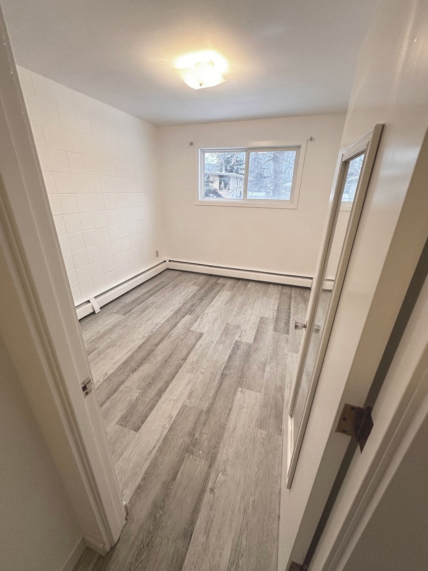 2929 Unwin Road NW, Calgary, AB, T2N 4C8 - 13