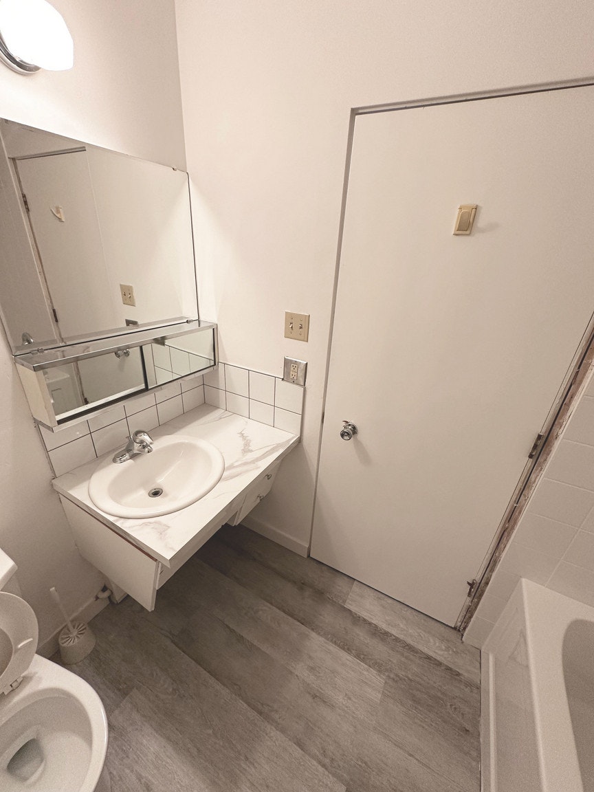 2929 Unwin Road NW, Calgary, AB, T2N 4C8 - 15