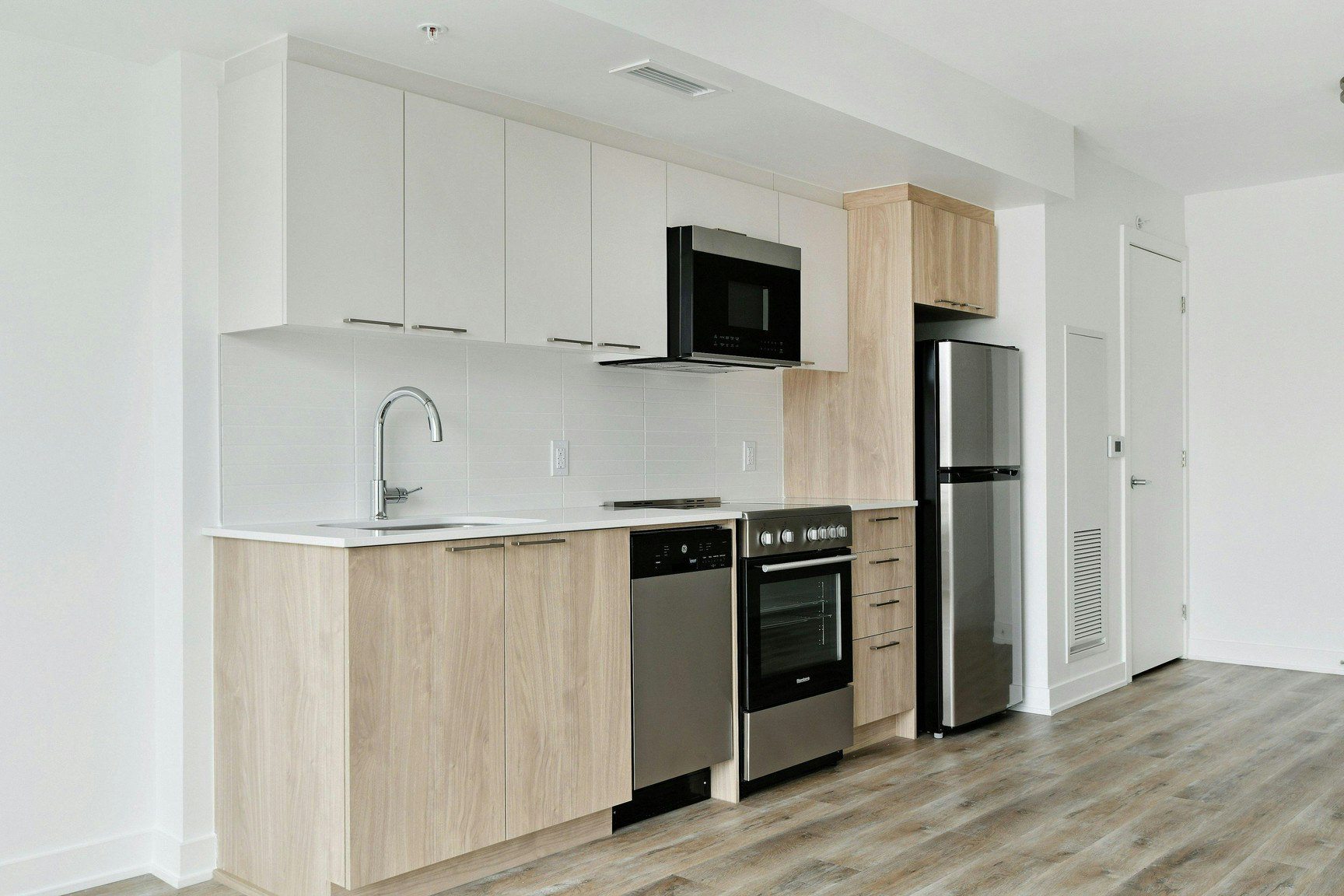 36 Robinson Avenue, Ottawa, ON, K1N 0G4 - 5