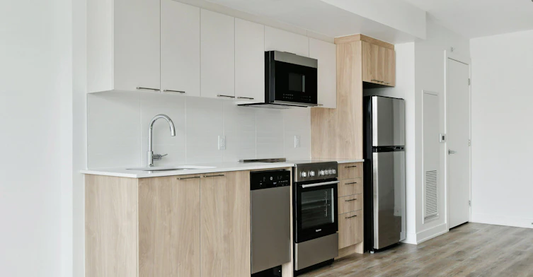 36 Robinson Avenue, Ottawa, ON, K1N 0G4 - 5