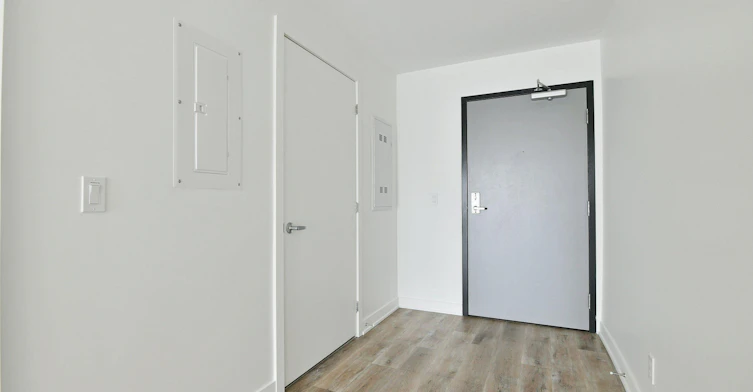 36 Robinson Avenue, Ottawa, ON, K1N 0G4