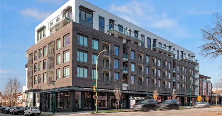 221-695 East 19th Avenue, Vancouver, BC, V5V 0J1