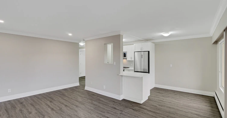 301-1555 Jubilee Avenue, Victoria, BC, V8R 4N4 - 4