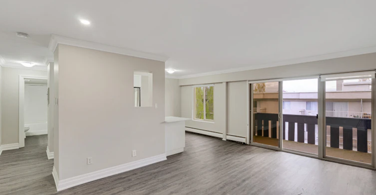 306-1555 Jubilee Avenue, Victoria, BC, V8R 4N4 - 5
