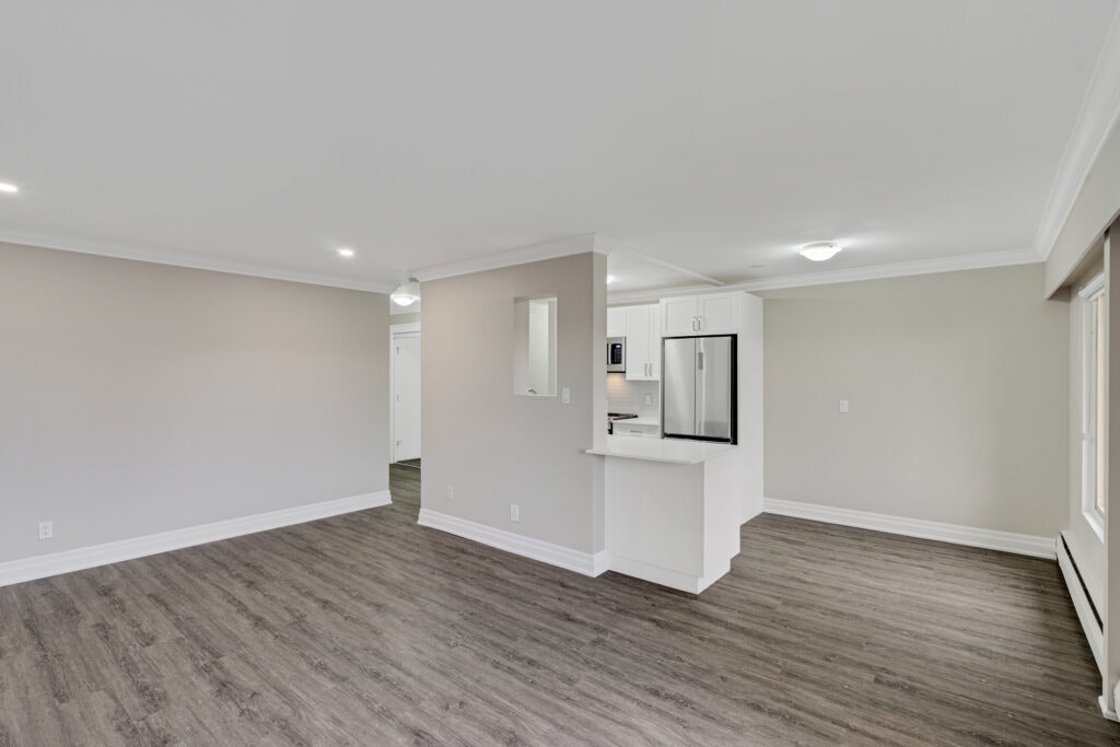306-1555 Jubilee Avenue, Victoria, BC, V8R 4N4 - 4